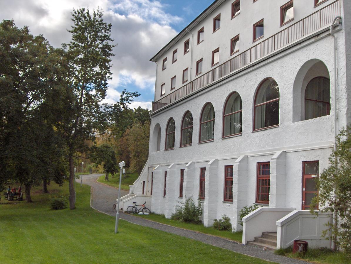 Trondenes Sommerhostel Харстад Екстериор снимка